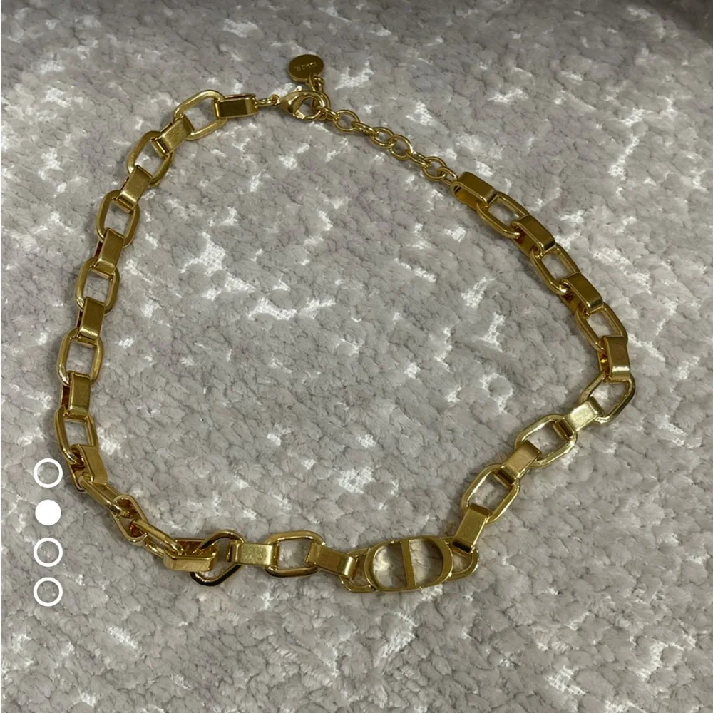 Dior Montaigne Necklace Gold - Picture 2 of 6